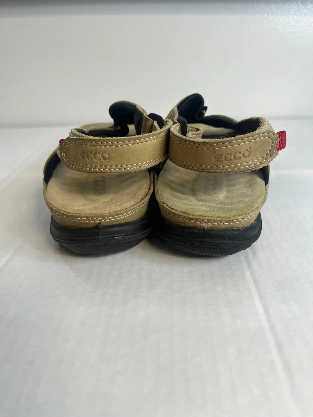 Ecco Men's Tan and Black Open-Toe Sandals